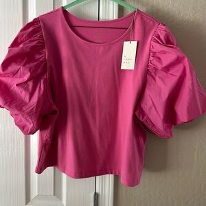 A New Day top with fun puffy sleeves! Size XL